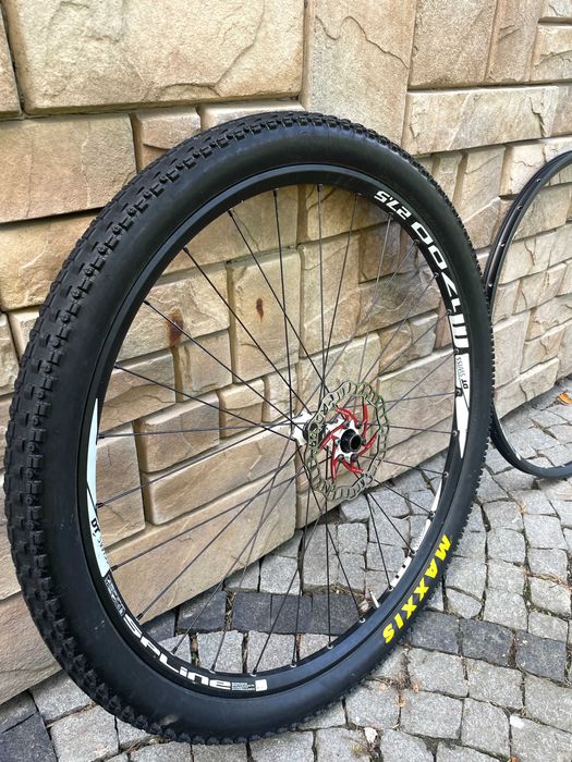 Koło przednie DT Swiss 1700 Spline 15x100 27,5 + gratisy