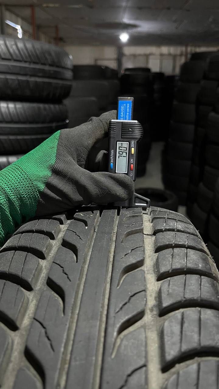 Пара літніх шин 185/60/14 Goodyear