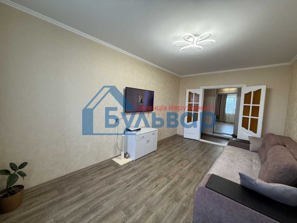 3к квартира, Левада, окремі кімнати, з косметикою, 8/9 поверх!