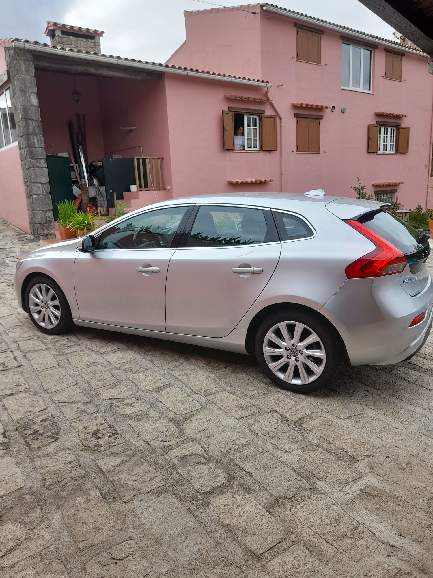 Volvo V40 2013 excelente estado