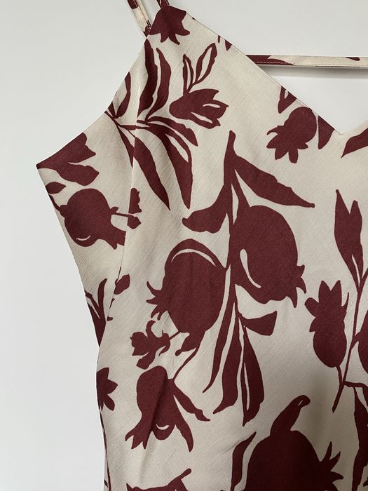 Nowa, wzorzysta sukienka z wiskozy Reserved