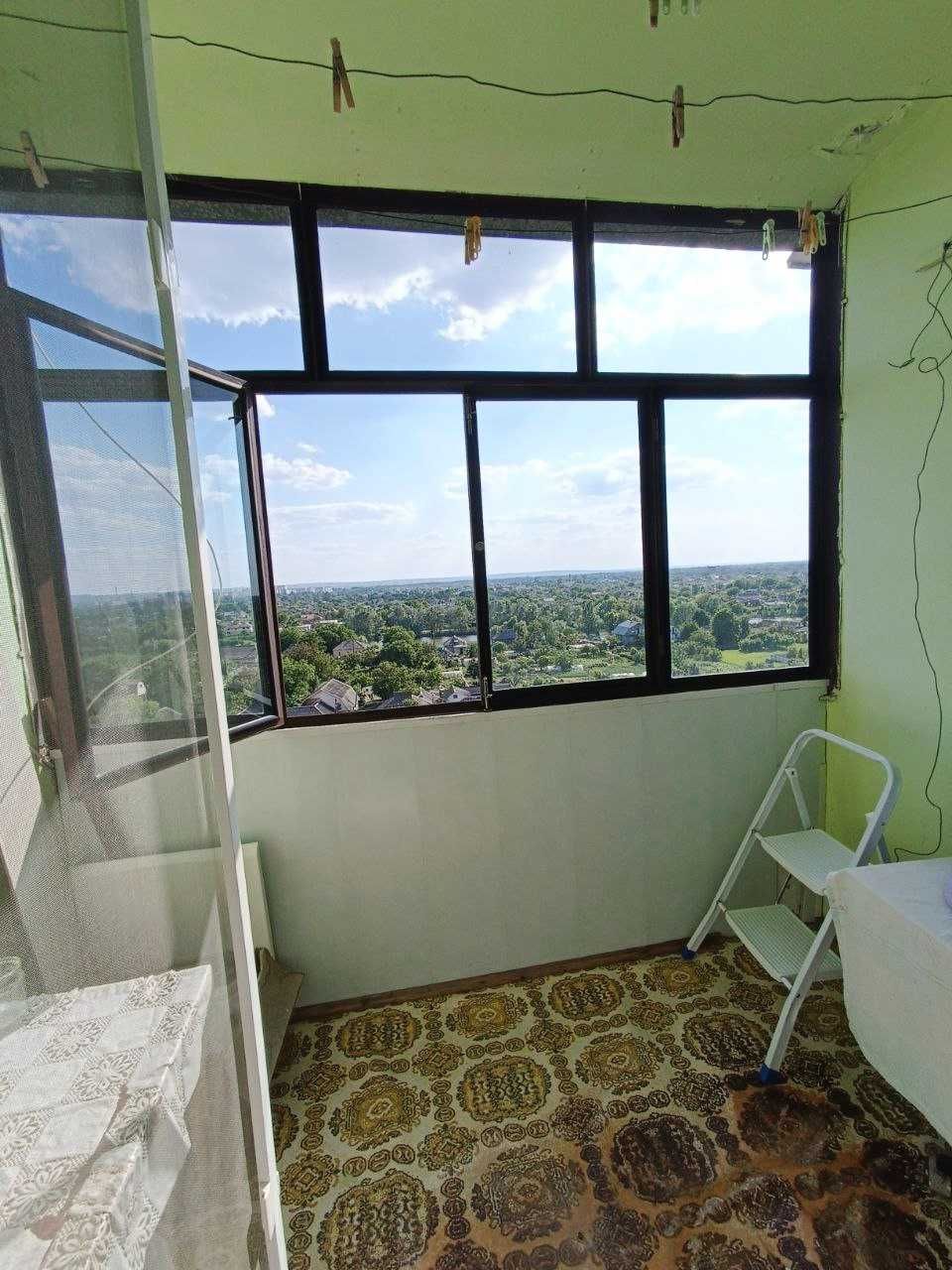 Простора 3-кімнатна квартира на пр.Миру з панорамним видом Караван