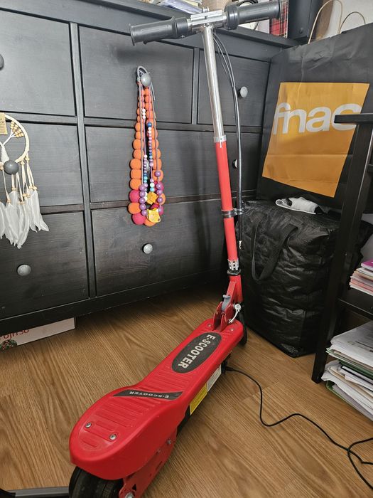 Trotinete eletrica para criança