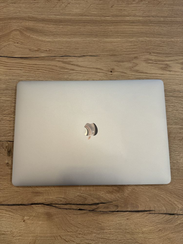Apple Macbook Pro 2017 (15 inch)