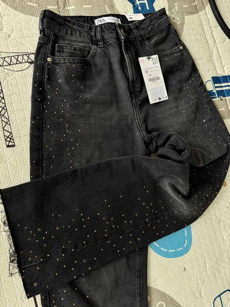 Джинси з камінчиками стразами ZARA 36 розмір
