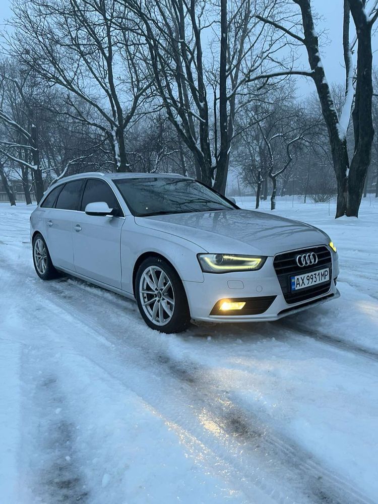 Audi a4b8 2,0TDI срочная продажа