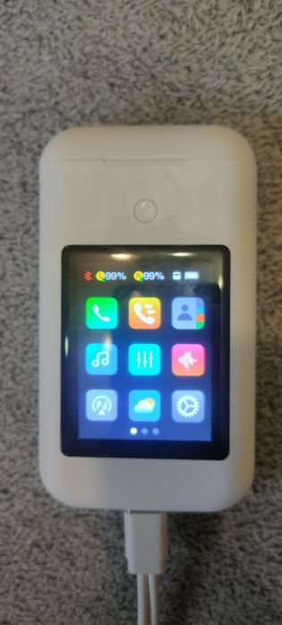 Наушники power bank фонарик калькулятор и много чего другого
