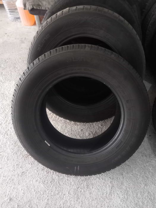 4 Pneus 215/65R16 Continental e Nokian