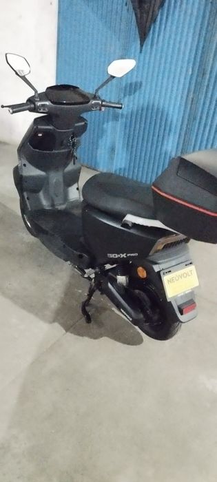 Moto Elétrica Acompanha 2 Capacetes