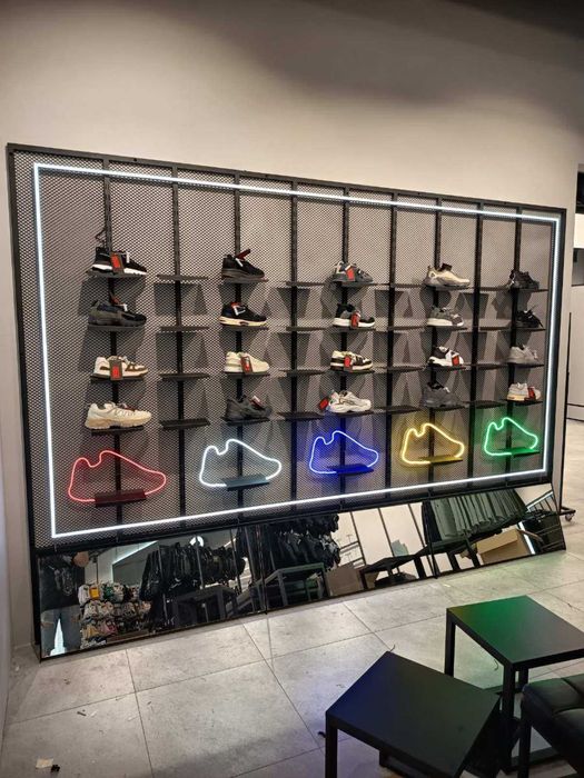 Обладнання, торгові меблі для магазинів одягу, взуття