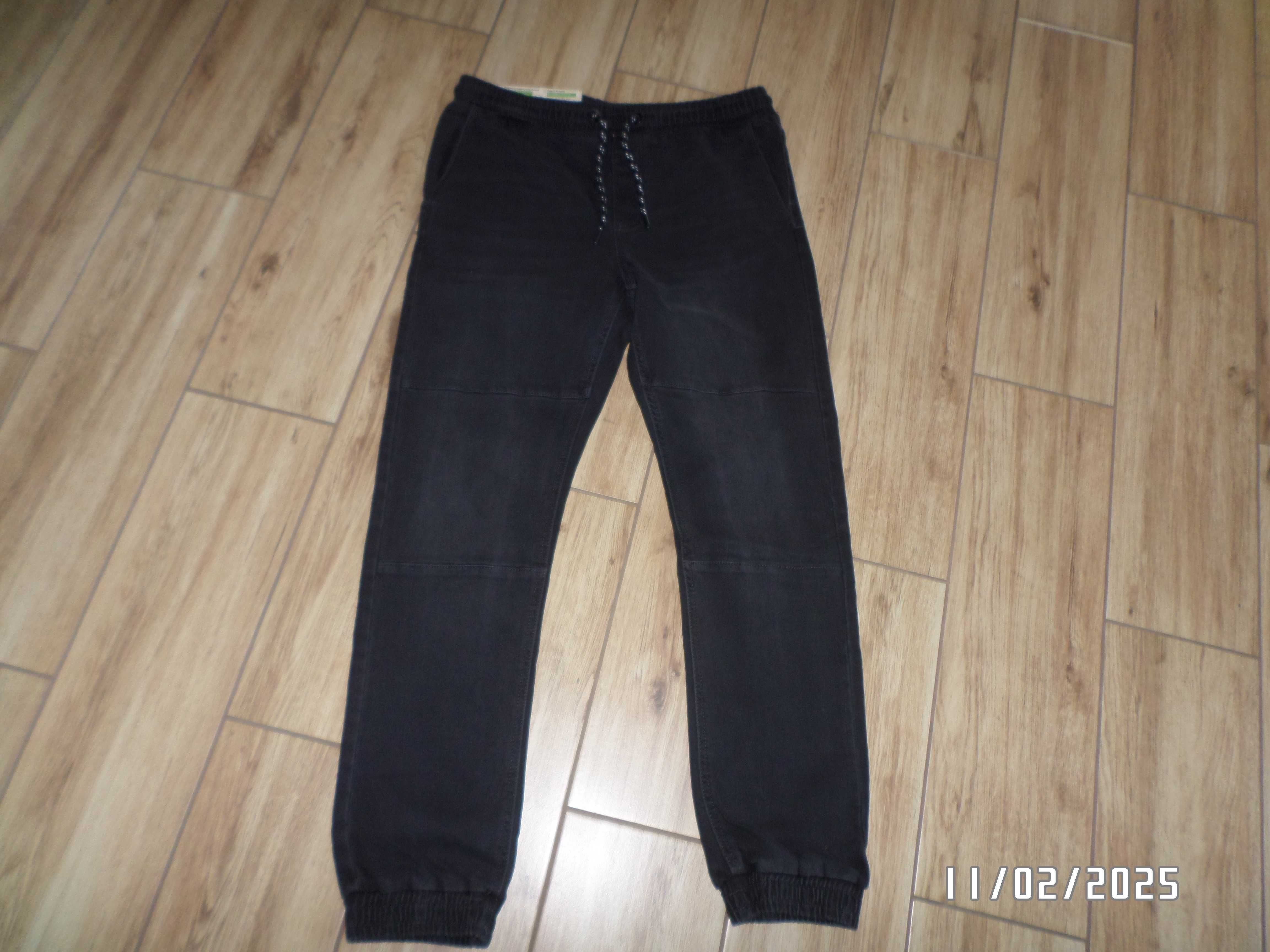 firmowe męskie spodnie  joggery - Rozmiar L/XL-nowe