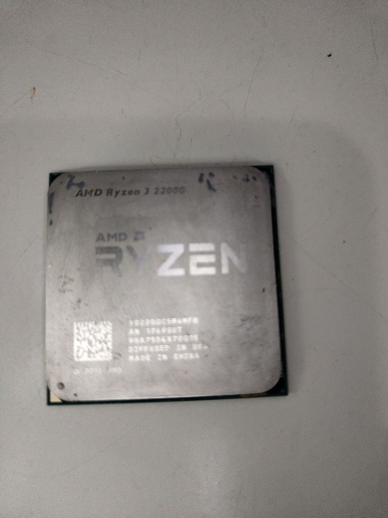Ryzen 3 2200g usado