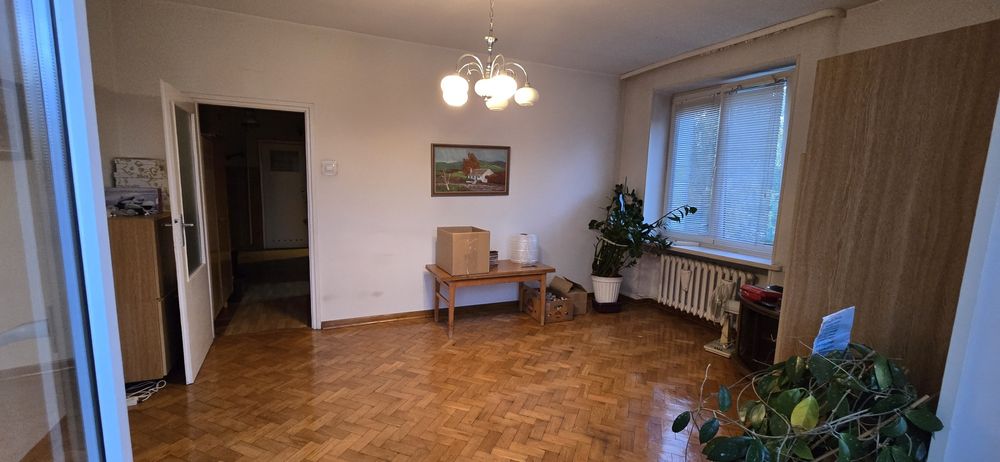 Mieszkanie z potencjałem + garaż + duża piwnica 11 m² – Zielonka
