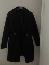 Czarny płaszcz Mohito