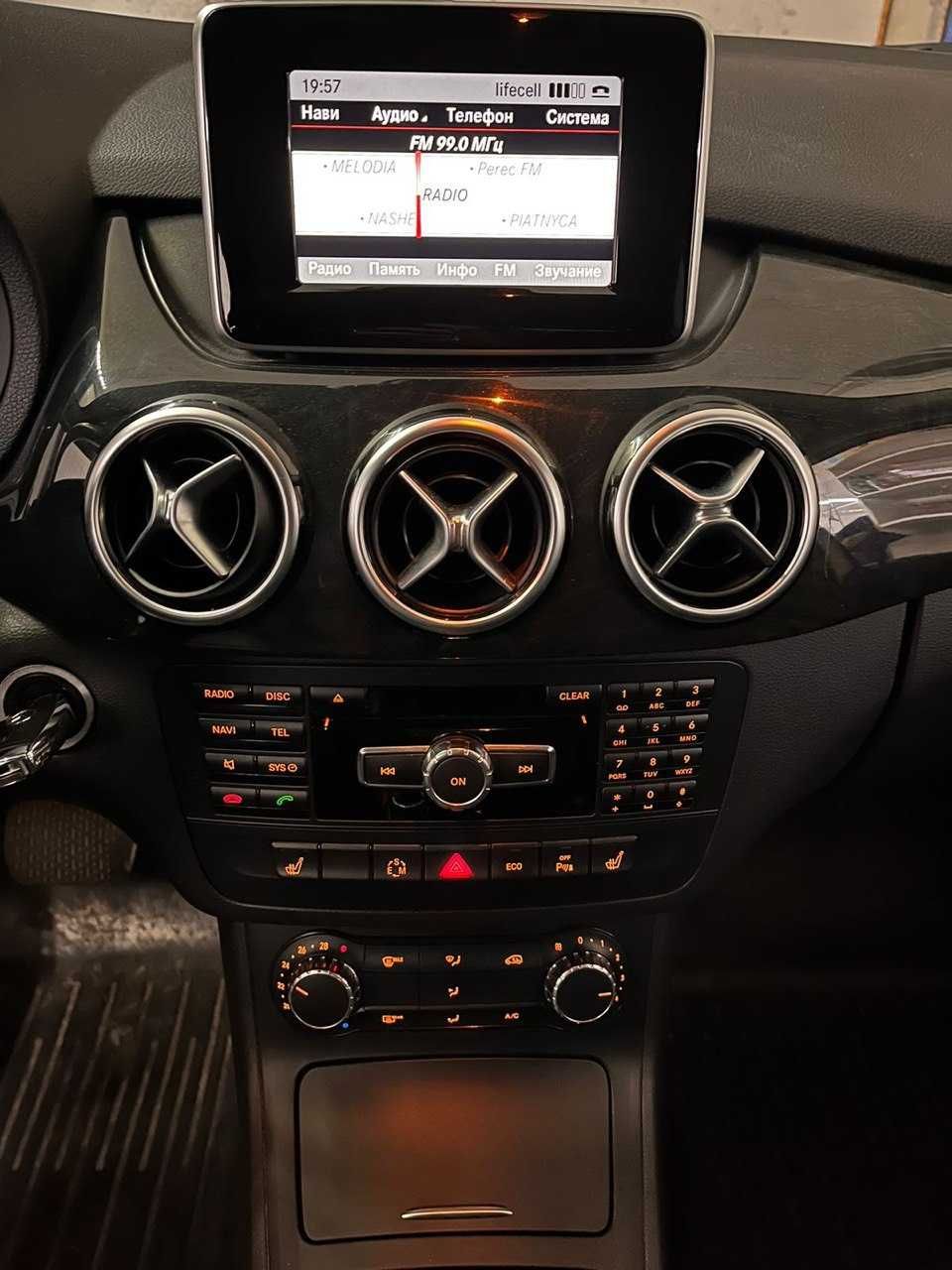 Продам Mercedes B 180 2014 року від власника