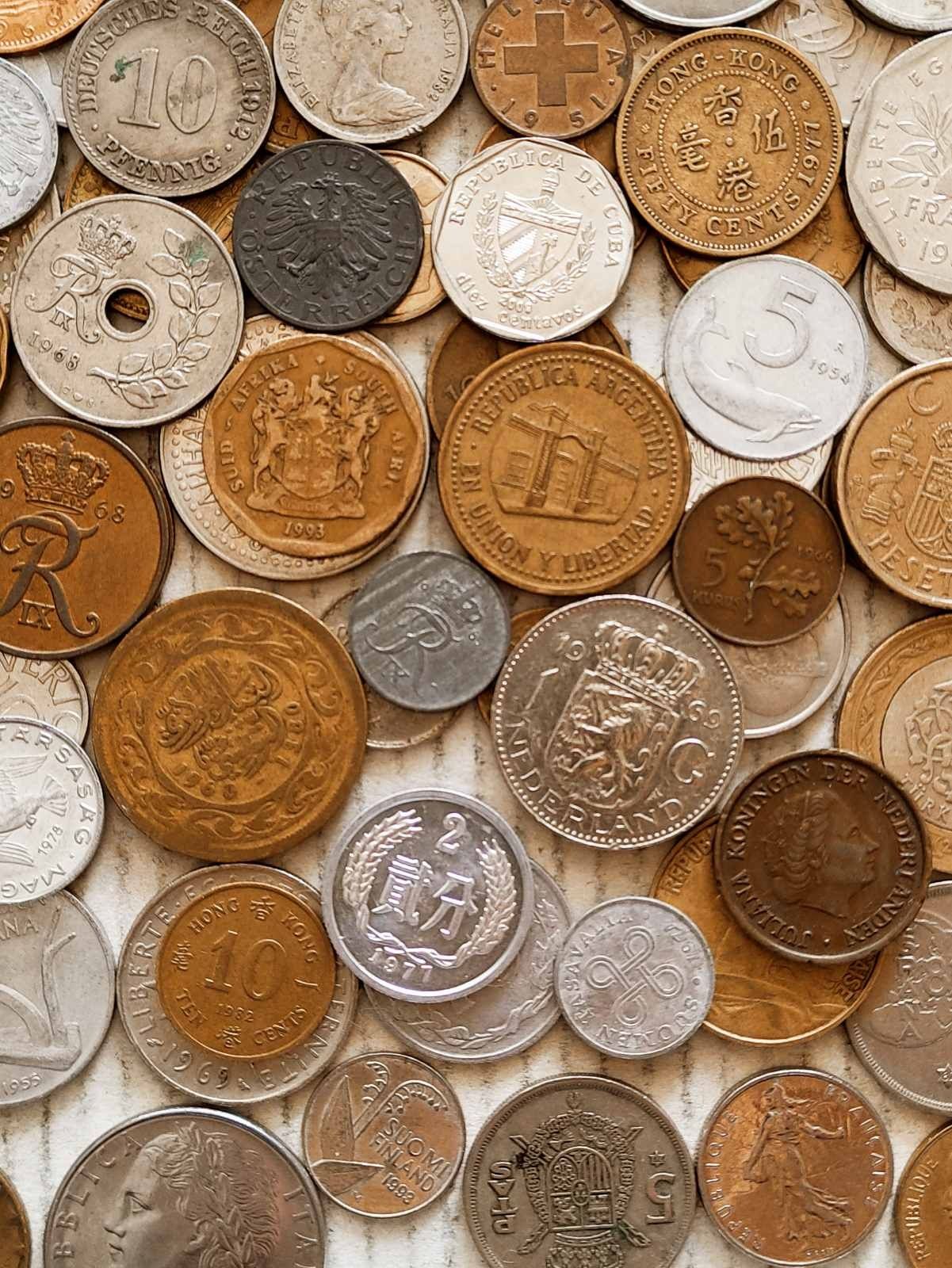 100 монет світу без повторів.усі контіненти, є старійши ніж  100 років