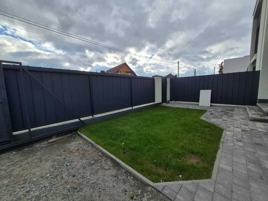 Таунхауз поруч з парком Олександрія