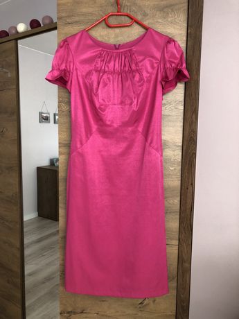 Różowa sukienka z połyskiem