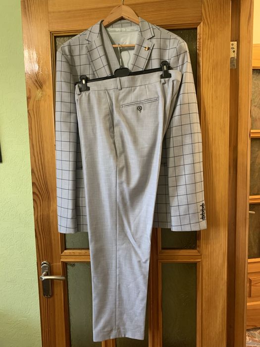 Чоловічий сірий костюм трійка Emilio Massimo. MILANO