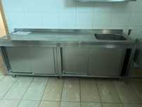 Stół gastronomiczny z blachy kwasoodpornej (zlewozmywak) 200 cm