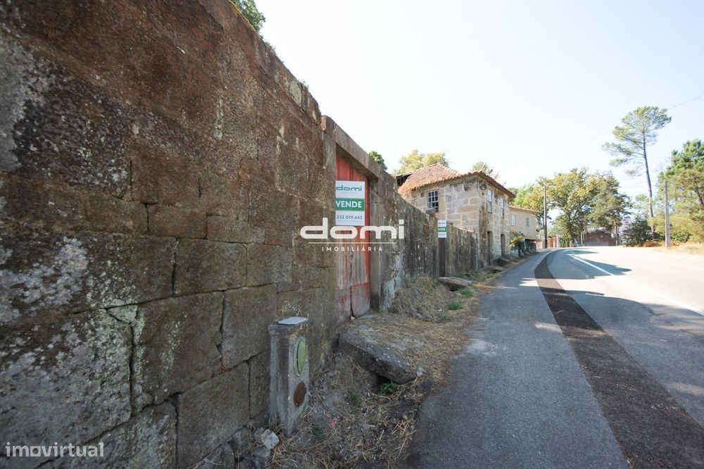 🏡 Duas Ruínas em Pedra com Terreno – Vilar, São Pedro do Sul