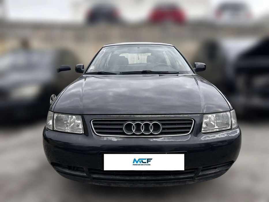 Audi A3 1.6i de 1999 para peças
