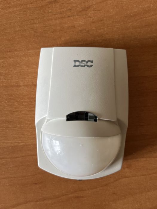 Датчик движения DSC LC 100