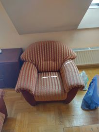 Kanapa z funkcją spania+2 fotele (komplet), 2 komody do salonu oddam