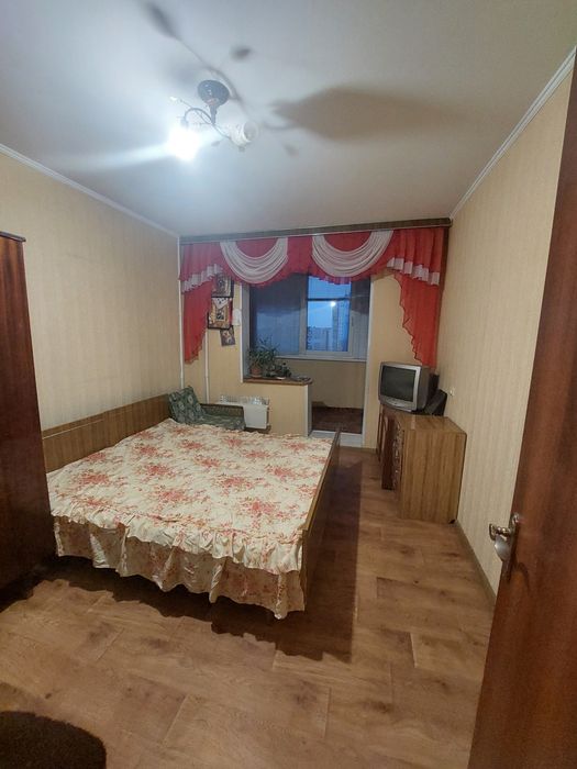 Продаж 3-х кімнатної квартири на Митниці