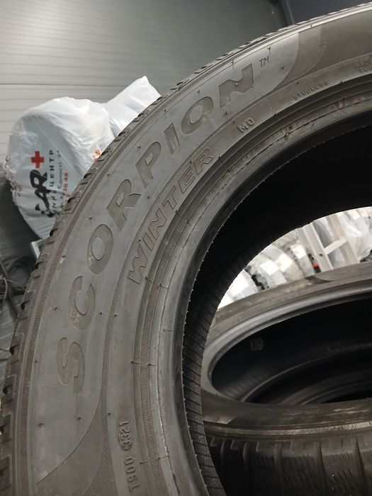 Зимові Шини БВ   235/60 R18  PIRELLI  Scorpion Winter Склад