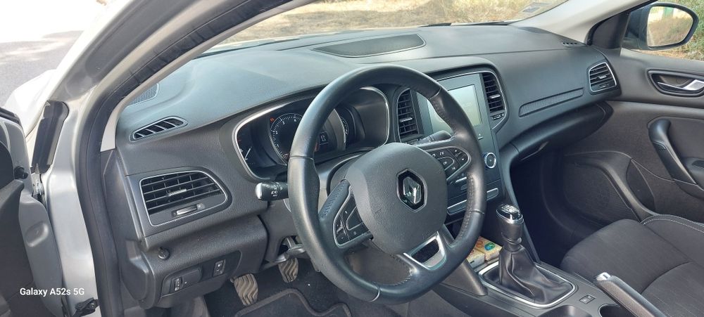 Mégane Grand Coupê 2020, 1 registo e em muito bom estado.