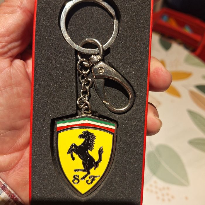 Porta chaves Ferrari Original novo