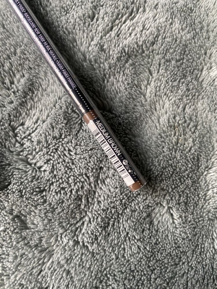 Kredka do brwi Maybelline express brow w odcieniu medium Brown