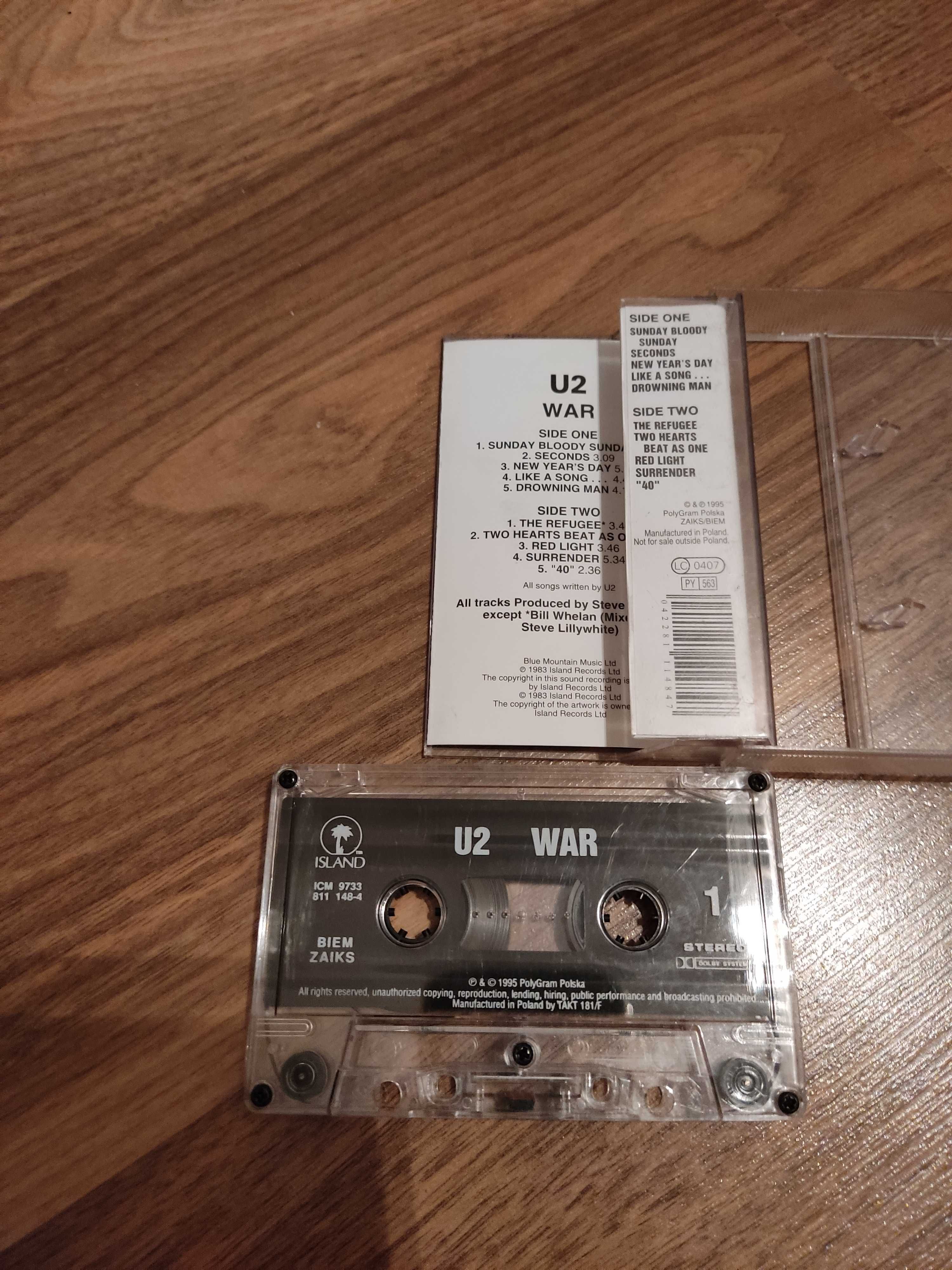 U2  War kaseta magnetofonowa.