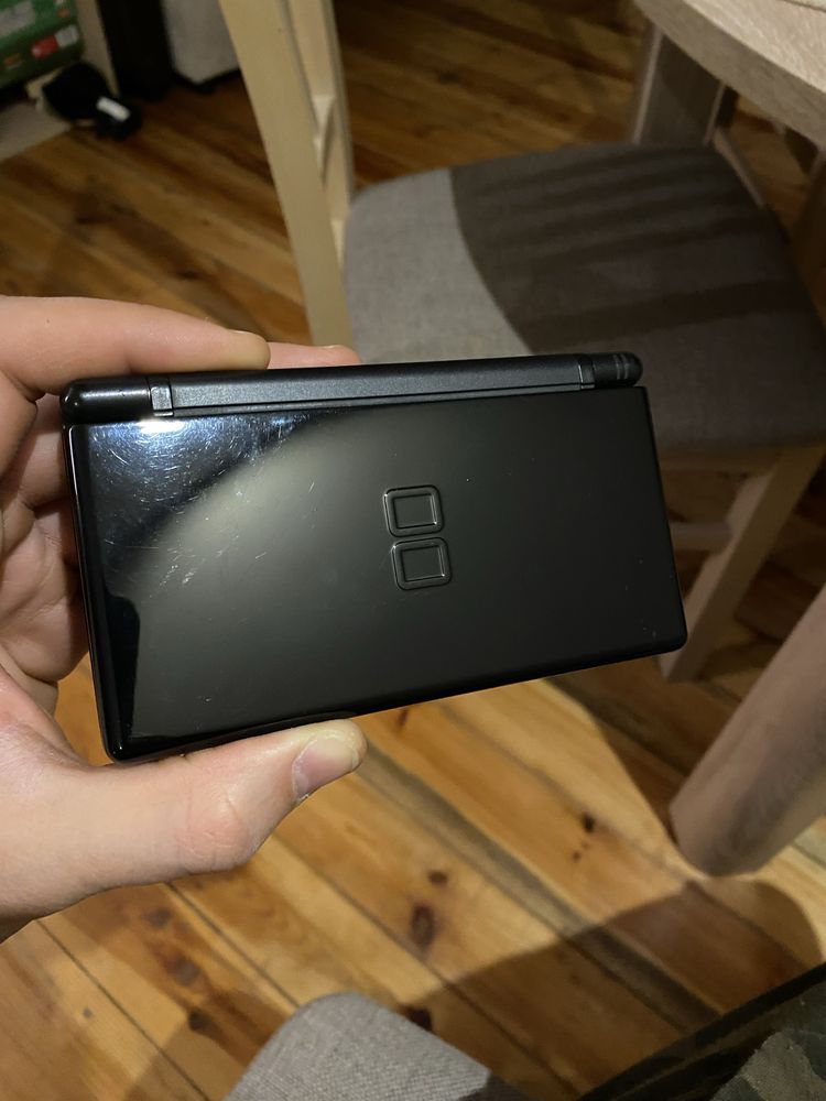 Nintendo DS lite