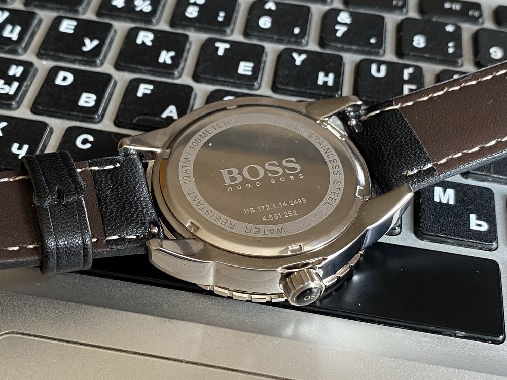 Годинник кварцевий Boss новий. По ціні ремінця.