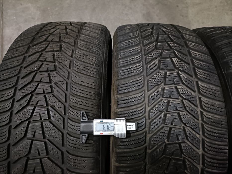 Opony zimowe Hankook Winter iCept Evo3 245/45R19 102V