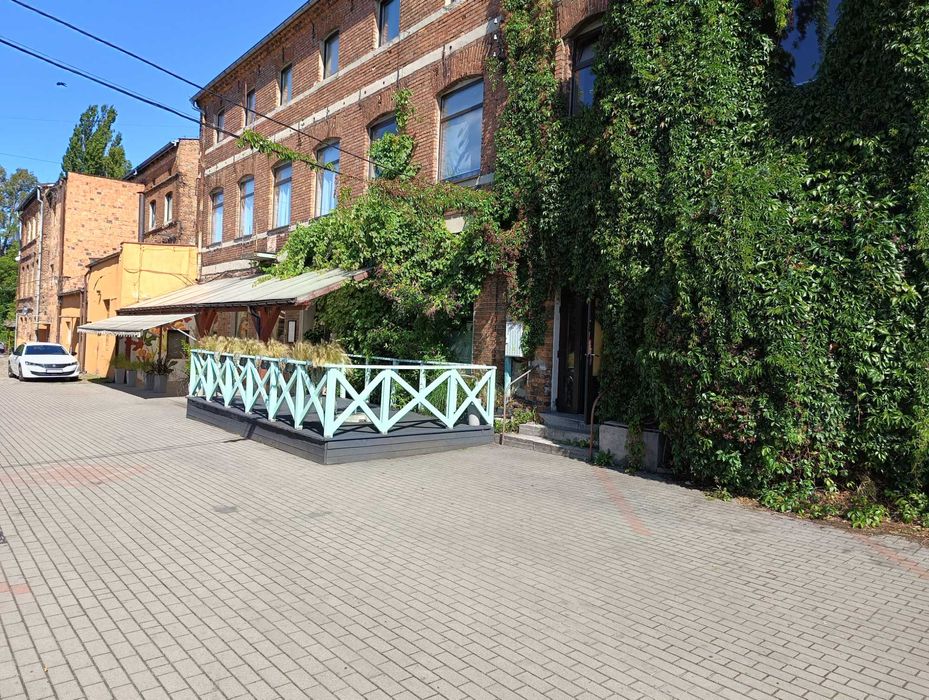 Lokal na bar chiński, kebab, sushi