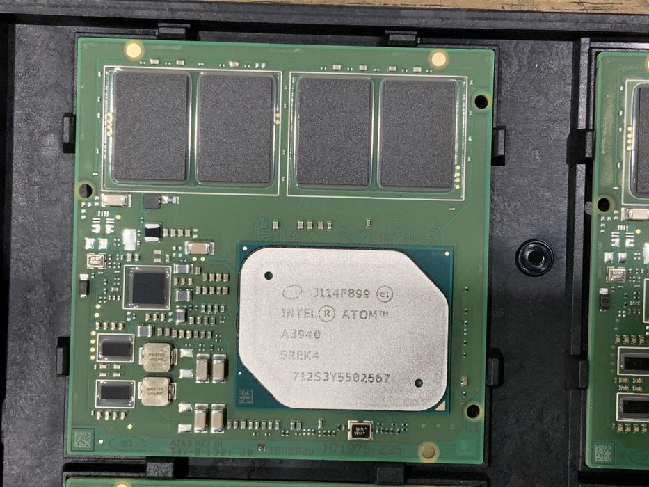 Intel Atom x5-A3940