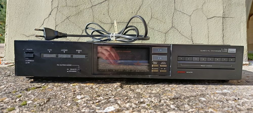 Tuner Cyfrowy SANSUI T700