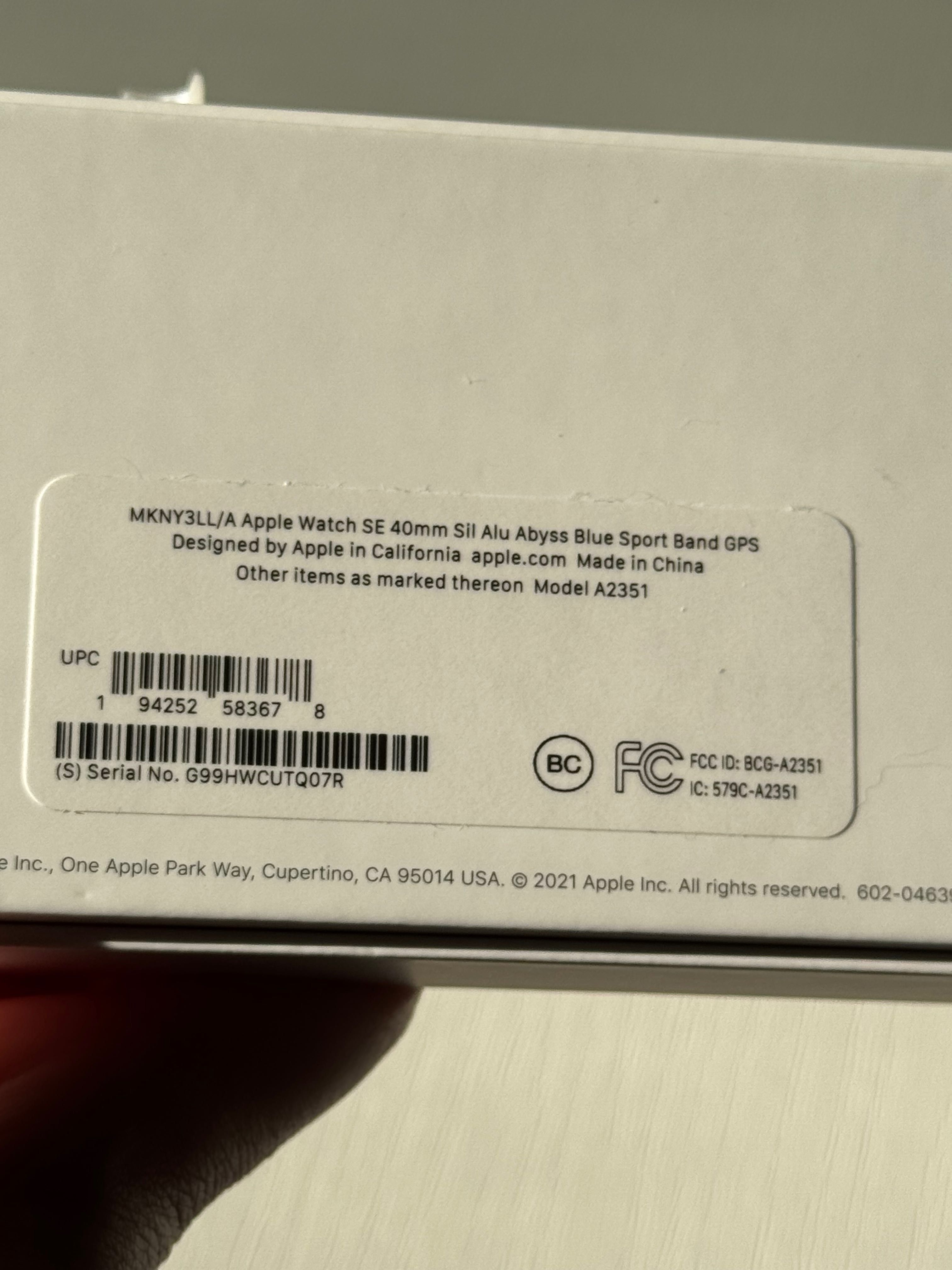 Смарт-годинник Apple Watch SE 40mm Silver Aluminum Case