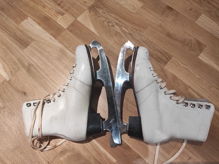 Ковзани   жіночі