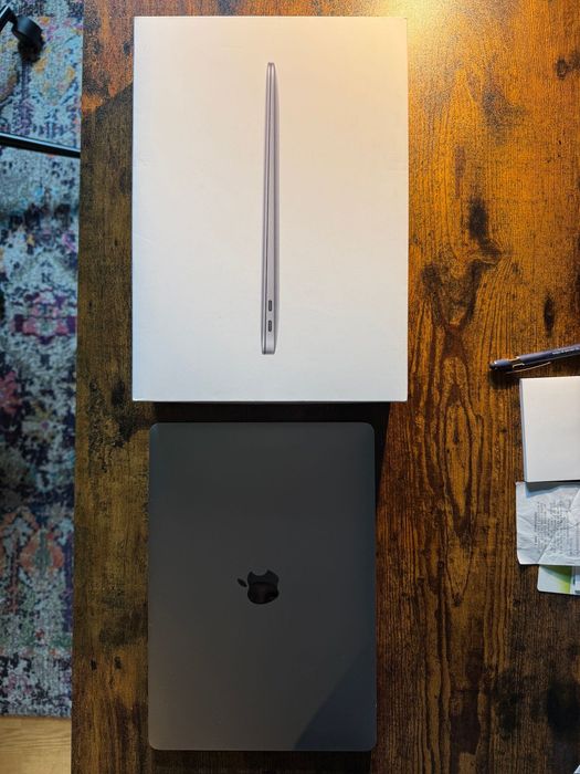 MacBook Air M1 (2020) – 8GB / 256GB SSD – Excelente estado!