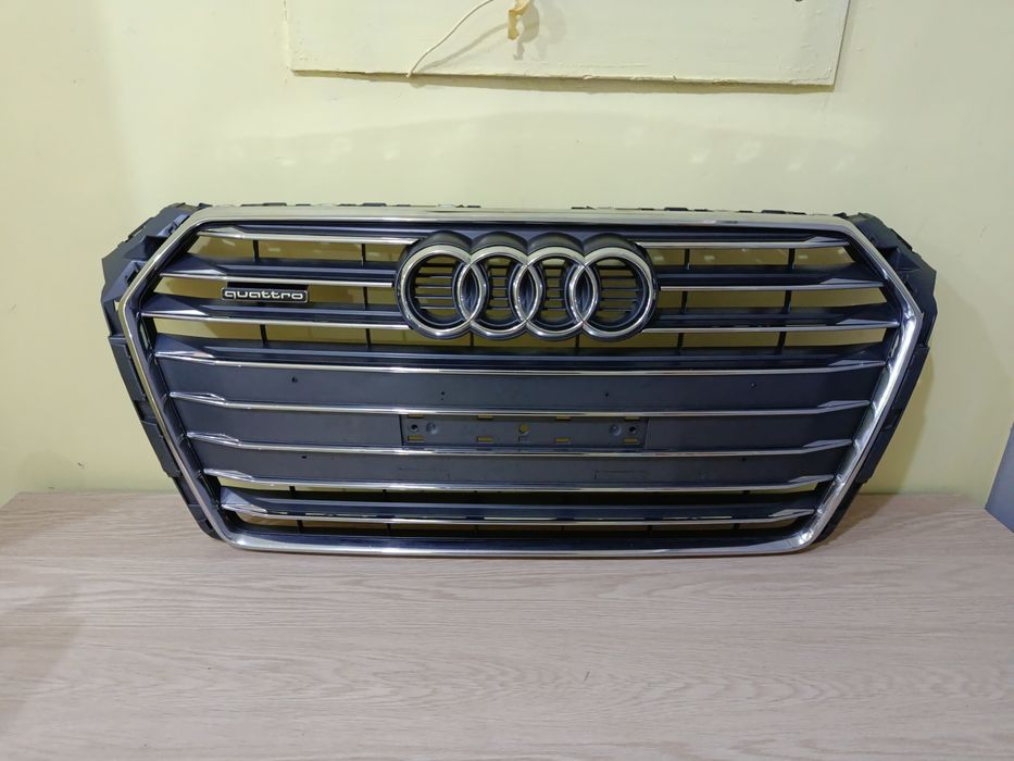 Audi A4 B9 Решітка Радіатора