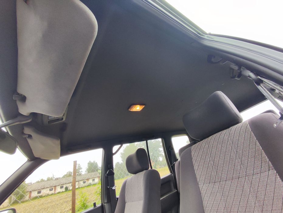 Opel monterey trooper wnętrze środek fotele kanapa podsufitka panel