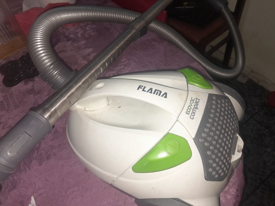 Aspirador flama estado novo 20€