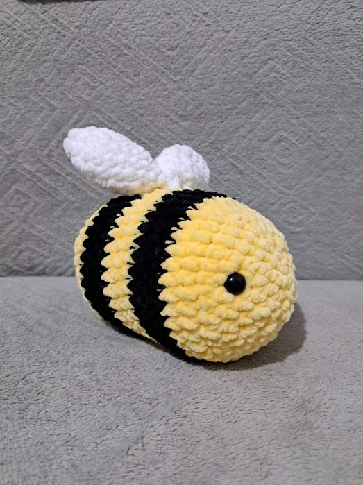 Pszczółka na szydełku ręcznie robiona