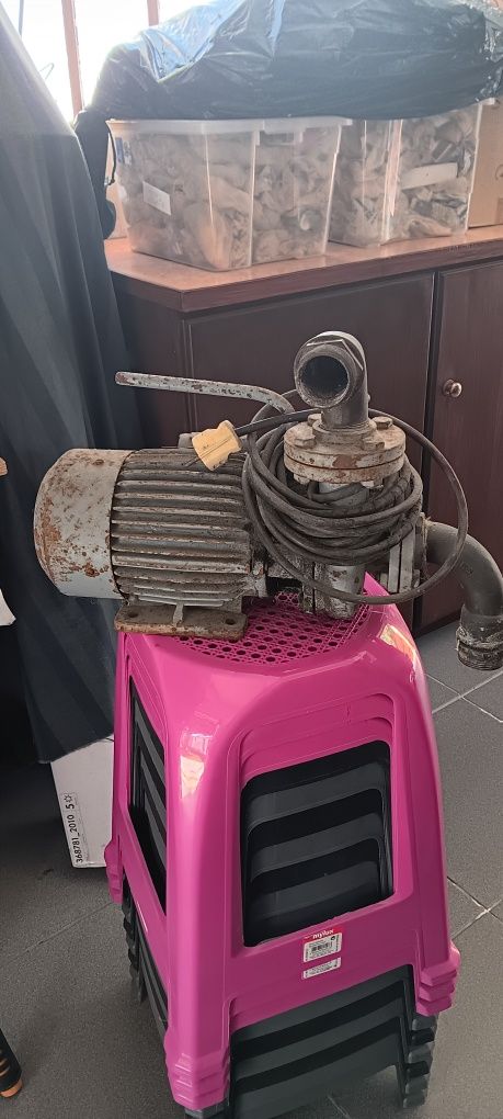 Motor de tirar água suja ou limpa usado em bom estado de marca RABOR