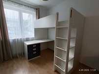 IKEA SMASTAD Łóżko piętrowe z biurkiem i materacem 90x200