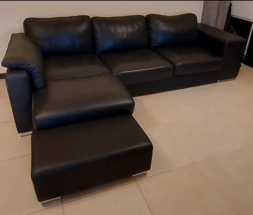 Sofá com chaise long